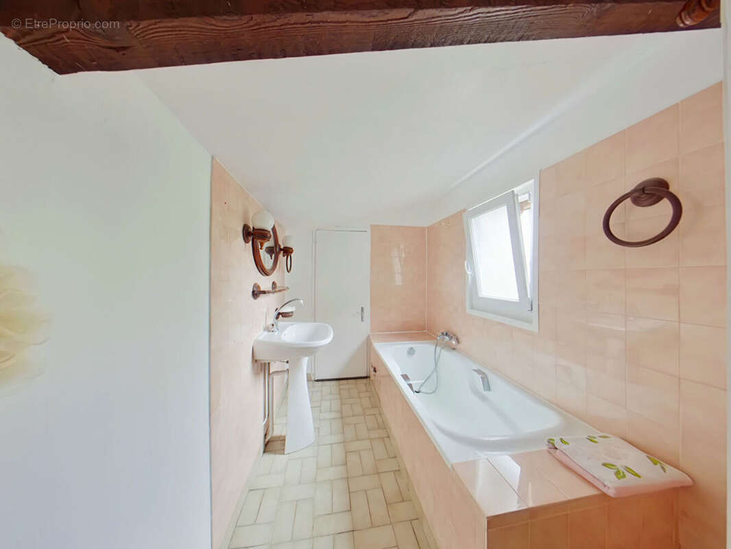 Maison à LE VIGEANT