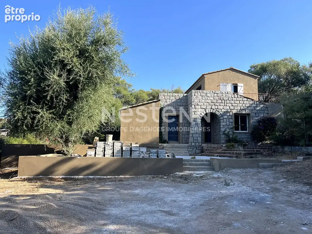 Pinarello - Villa à réhabiliter à quelques pas de la mer - photo 2