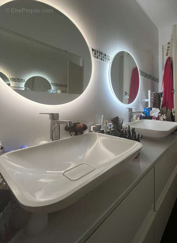 Appartement à MARSEILLE-4E