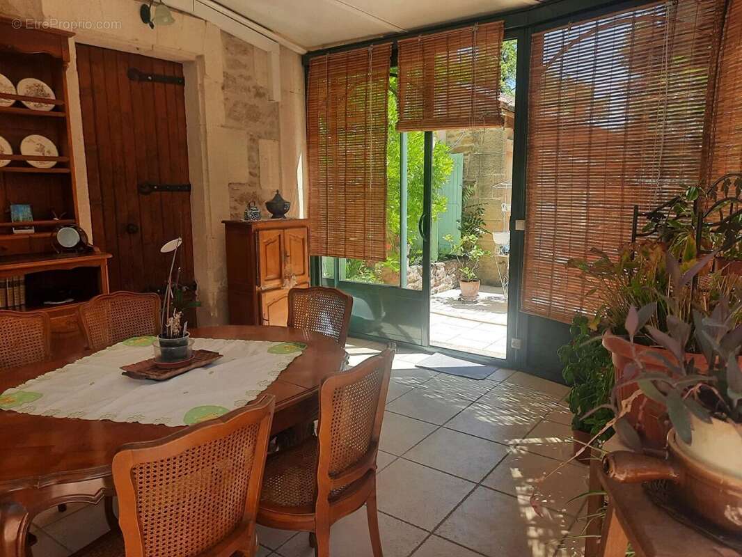 Maison à SORGUES