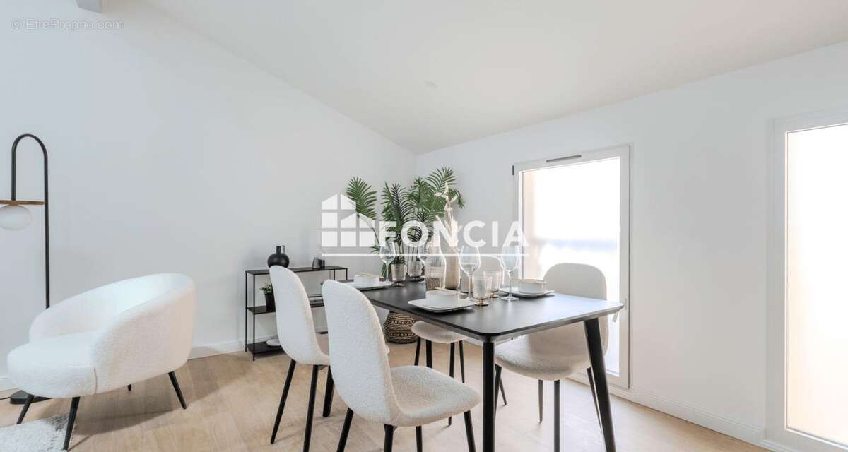À VENDRE : CHARTRONS - Charmant T2 de 49 m², entièrement rénové, au 2ème et dernier étage d'un immeuble lui aussi rénové - photo 4