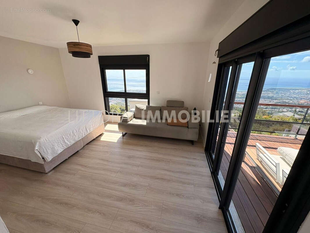 Maison à SAINT-DENIS