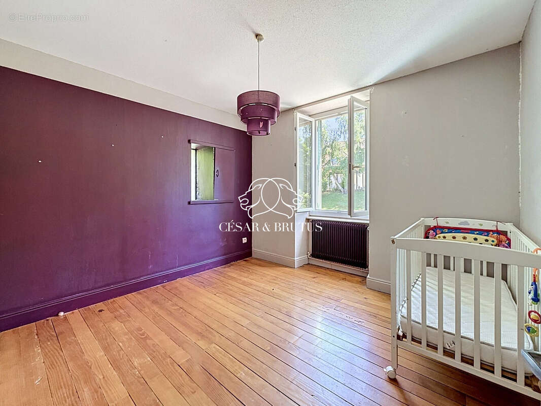 Maison 137 m² à Belmont-De-La-Loire  - photo 7
