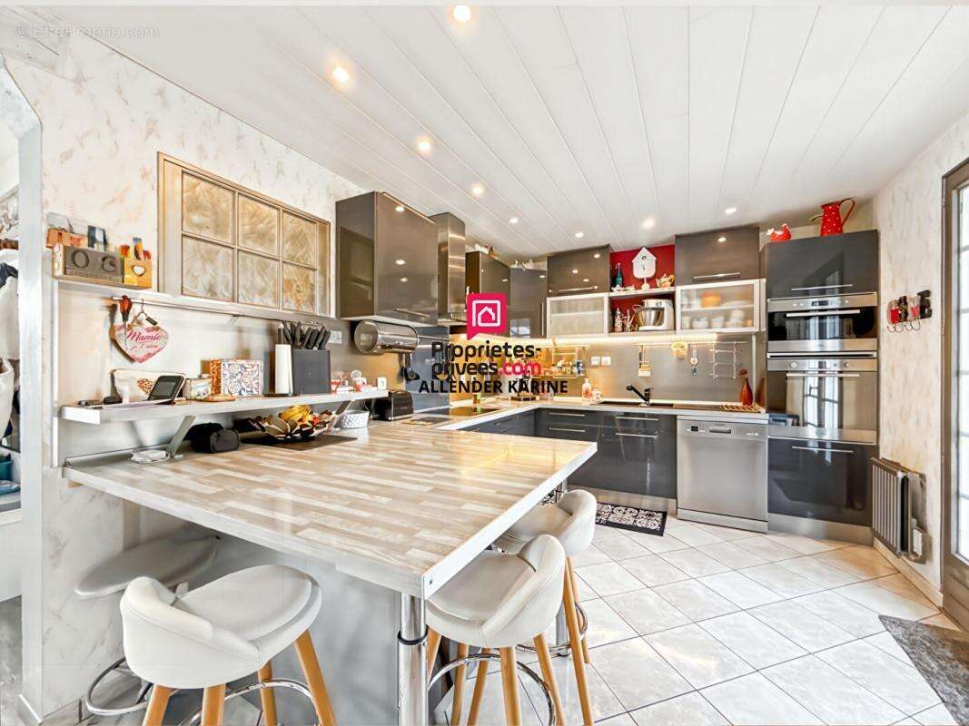 Maison à THORIGNY-SUR-OREUSE