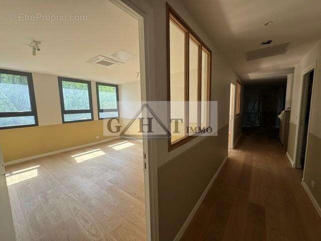 À vendre – bureaux 250 m² – noisy-le-grand centre - photo 5