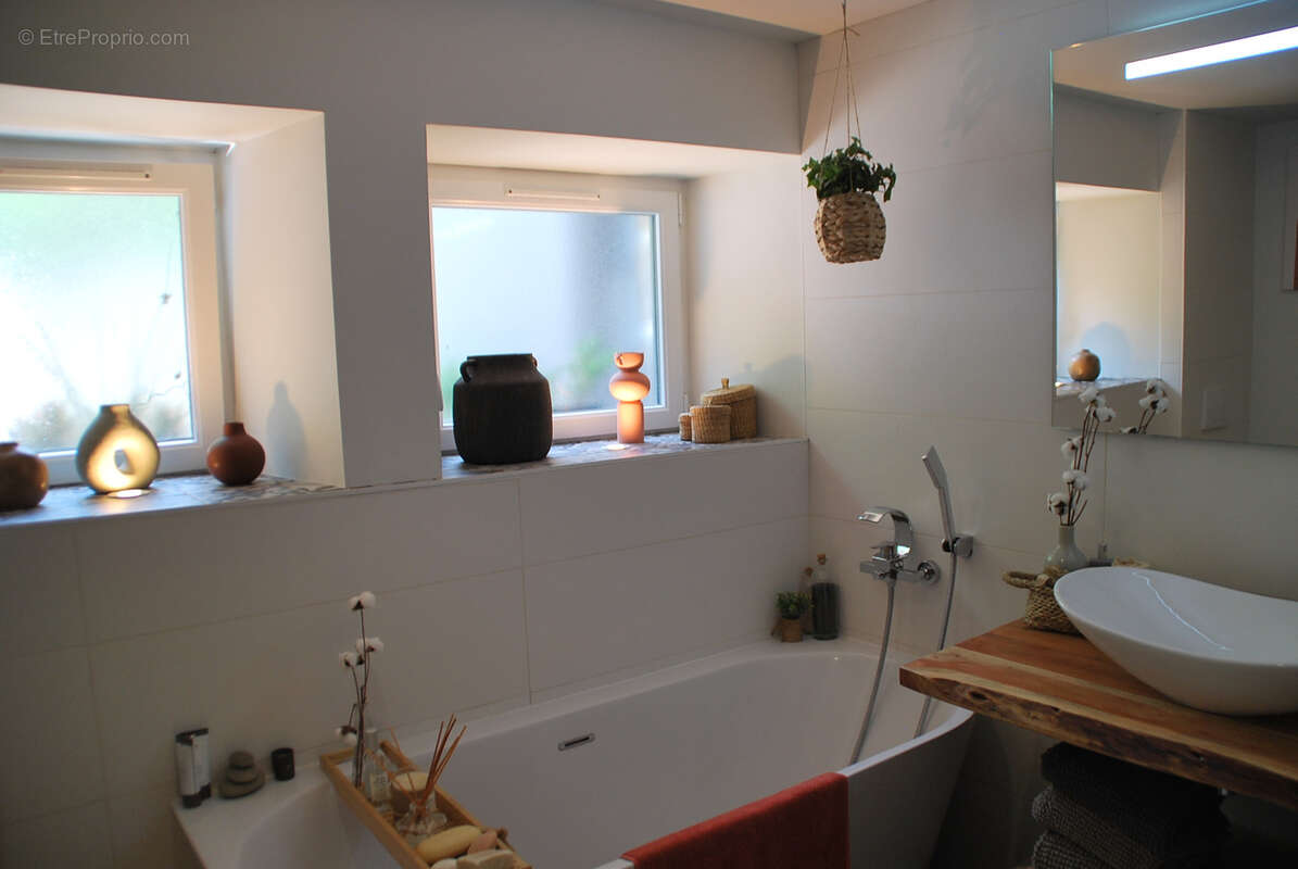 Maison en pierre de caractère rénovée - photo 4