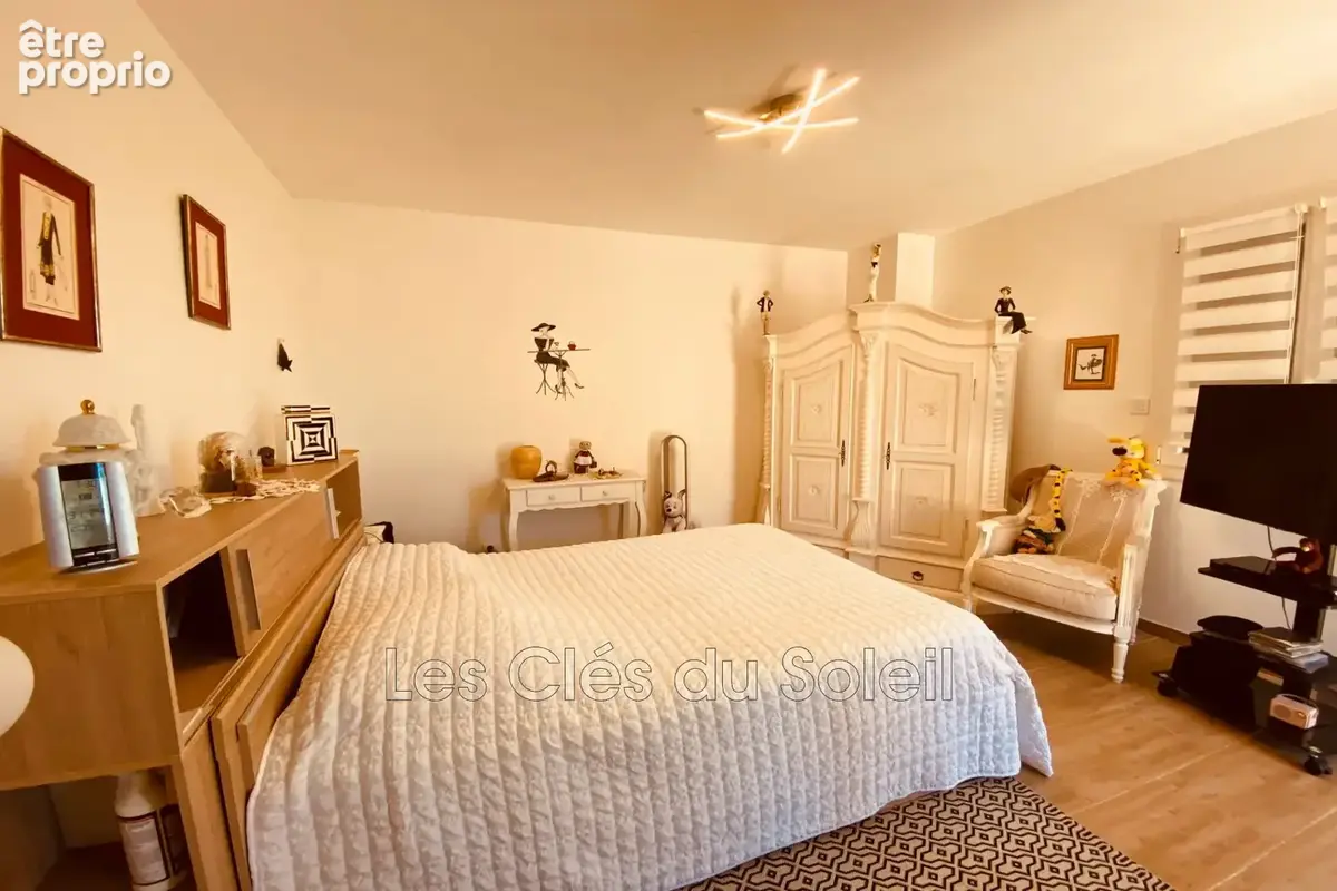 Maison 5 pièces 104 m² à vendre à Gareoult (83136) - photo 9
