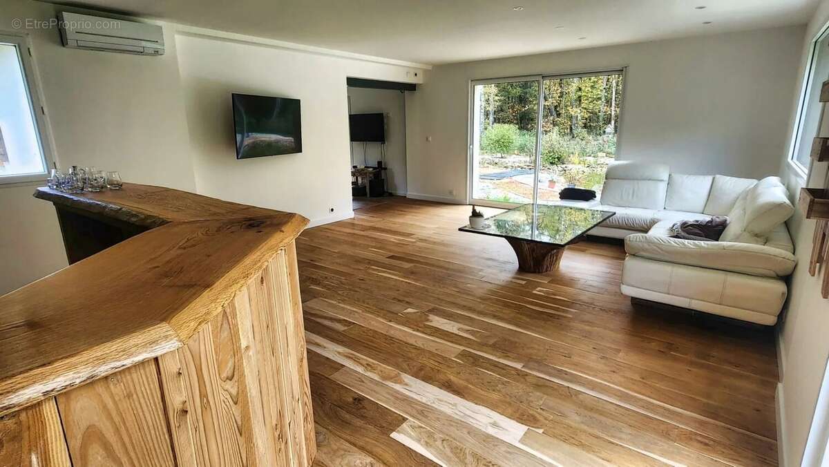 Maison à LIGNY-LE-RIBAULT