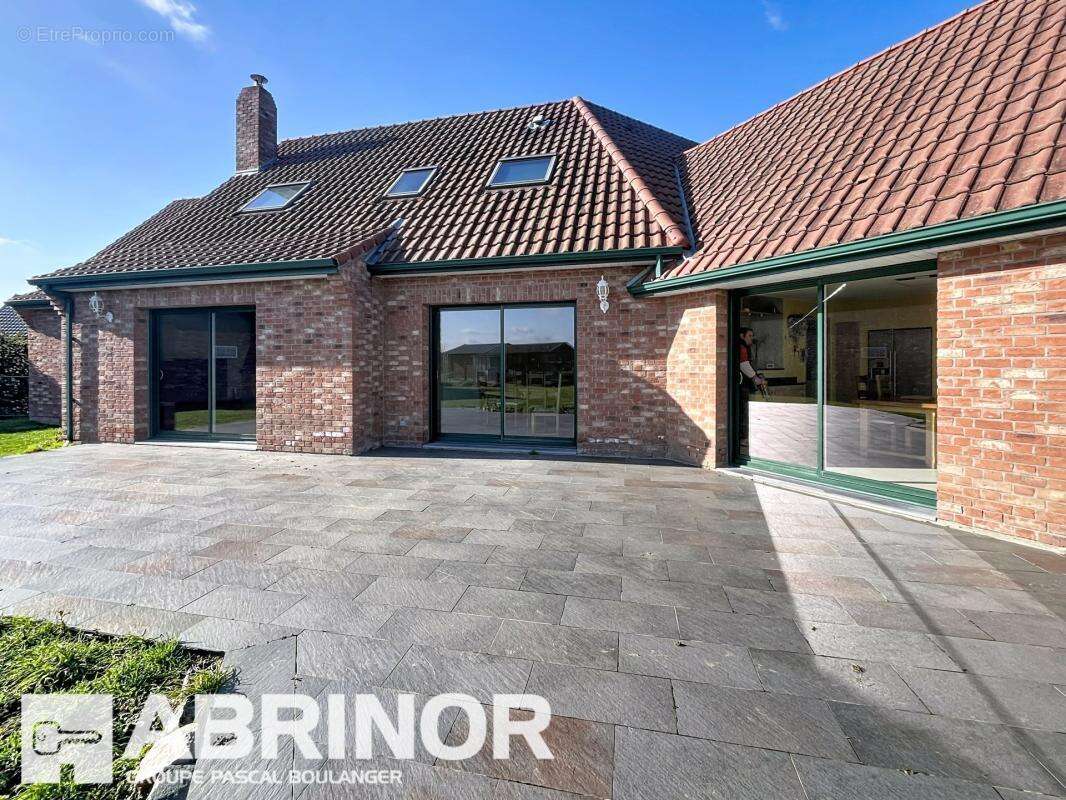 Maison à GONDECOURT