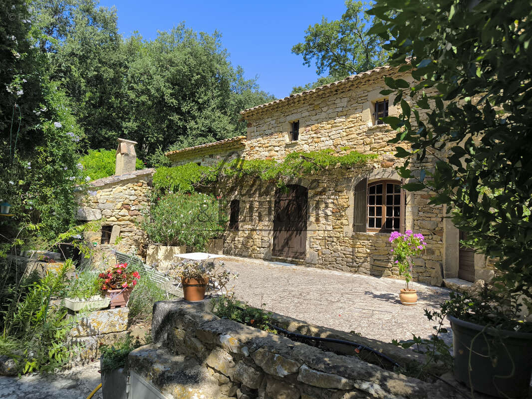Maison à UZES