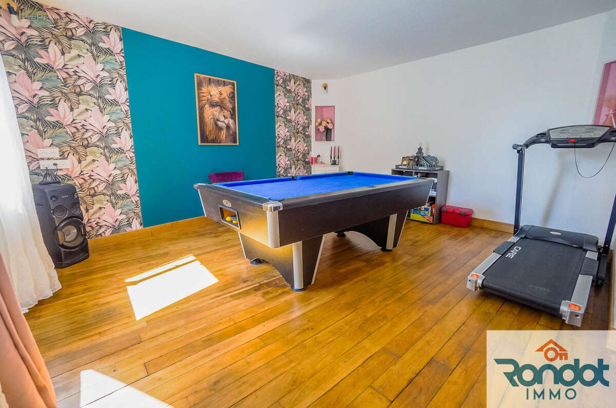 Maison à SAINT-BROING-LES-MOINES