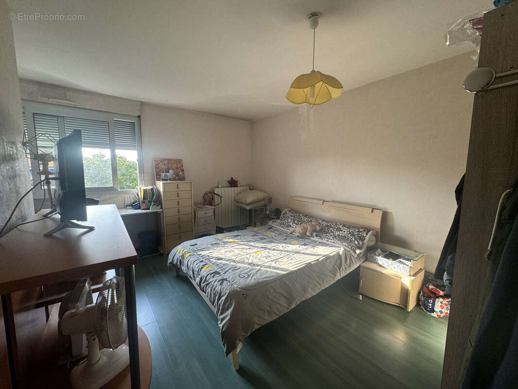 Appartement à LESPINASSE