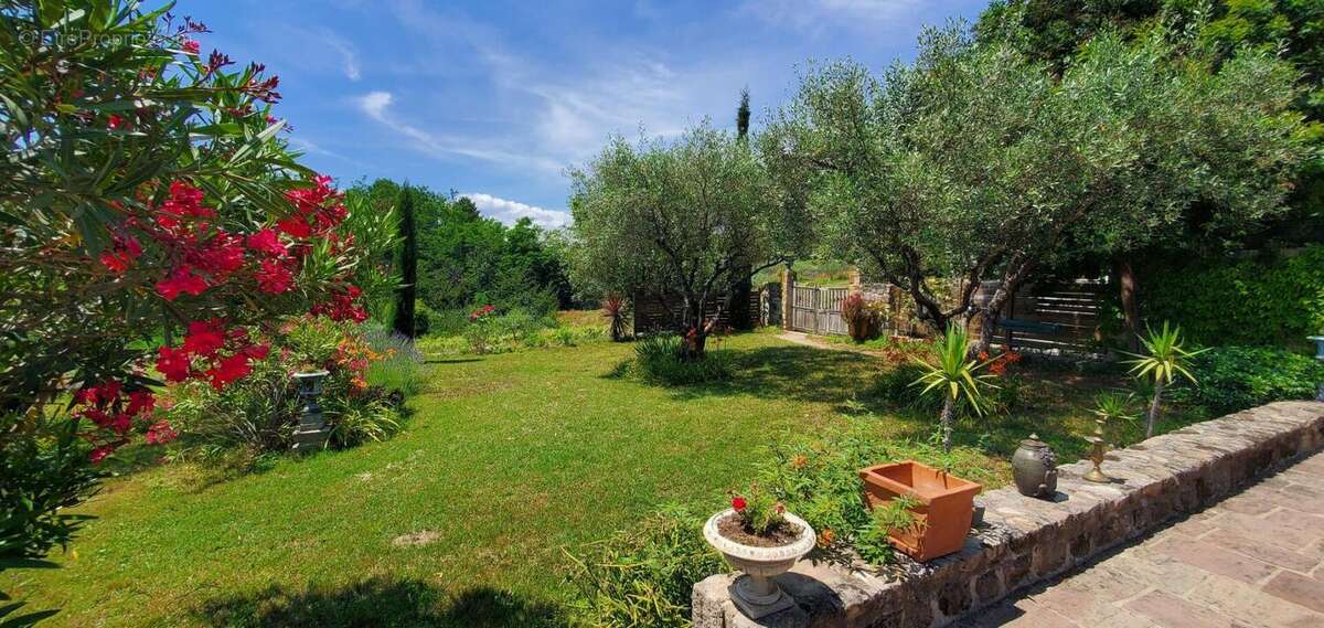 Mas provençal du xviiie, vue alpes et mont ventoux. cinq chambres, immense salon, grande piscine, six terrasses. opportunité uni - photo 15