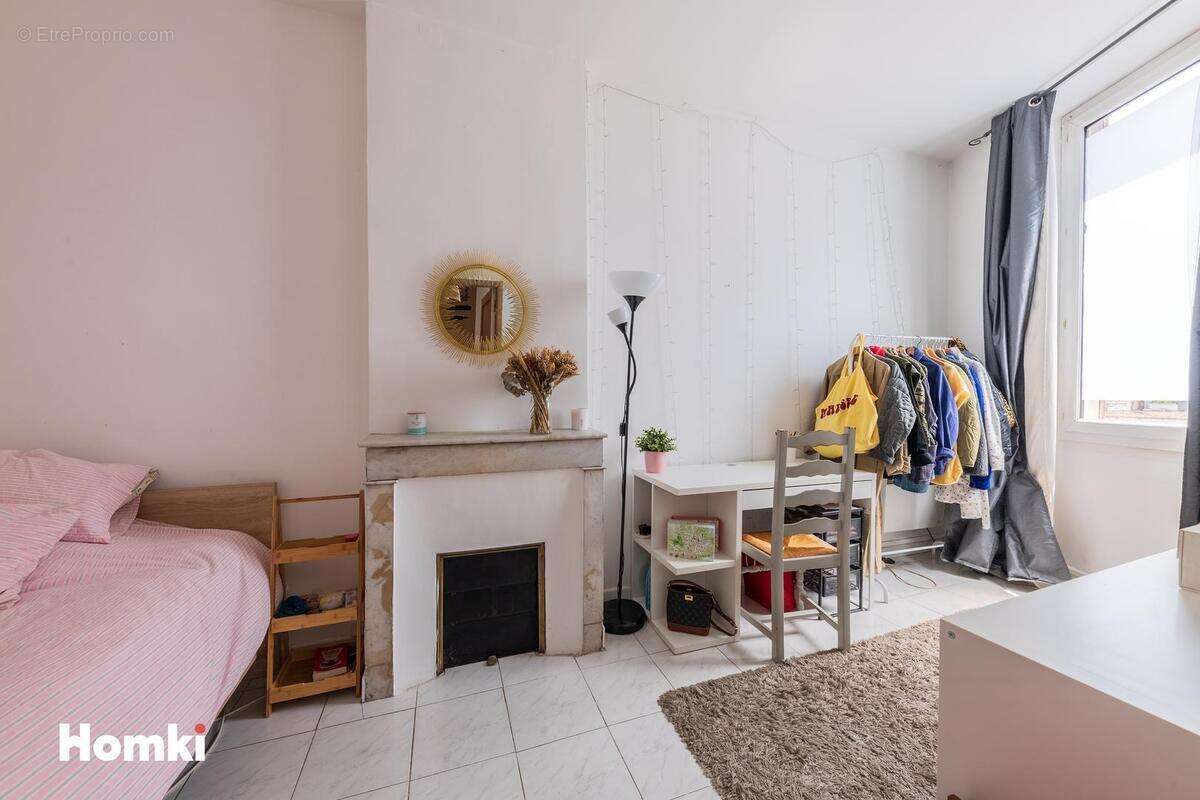 Appartement à MARSEILLE-6E
