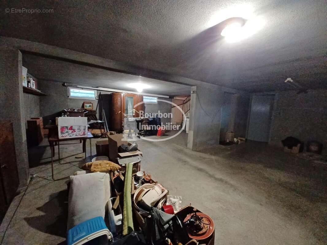 n°9 - Maison à GUEUGNON