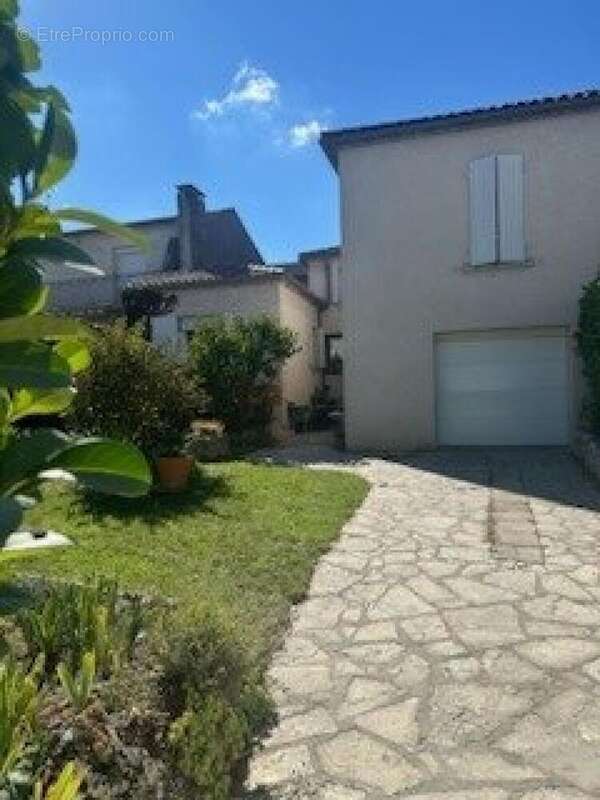 Photo 2 - Maison à LAROQUE-TIMBAUT