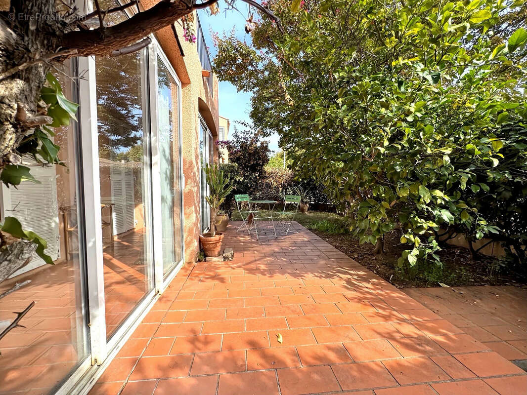 Appartement à LA LONDE-LES-MAURES