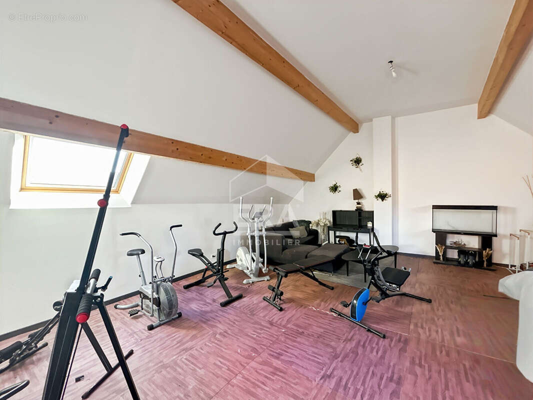 Maison à SAINT-ESCOBILLE