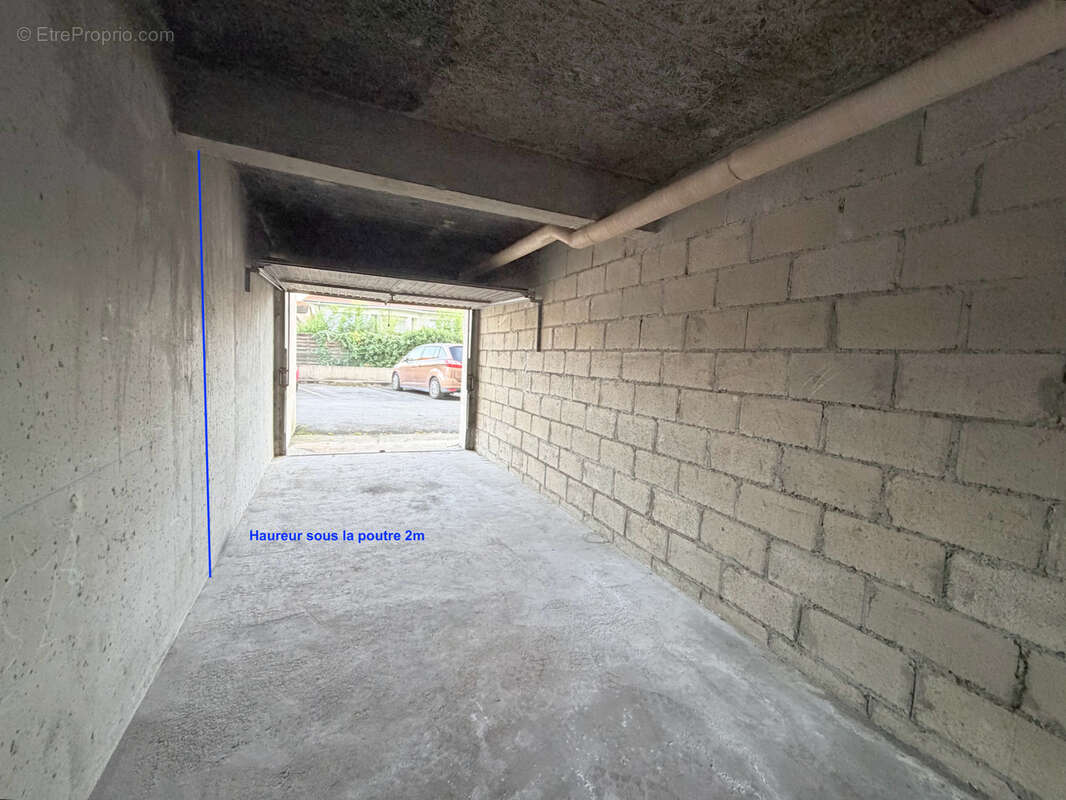 Parking à RUEIL-MALMAISON