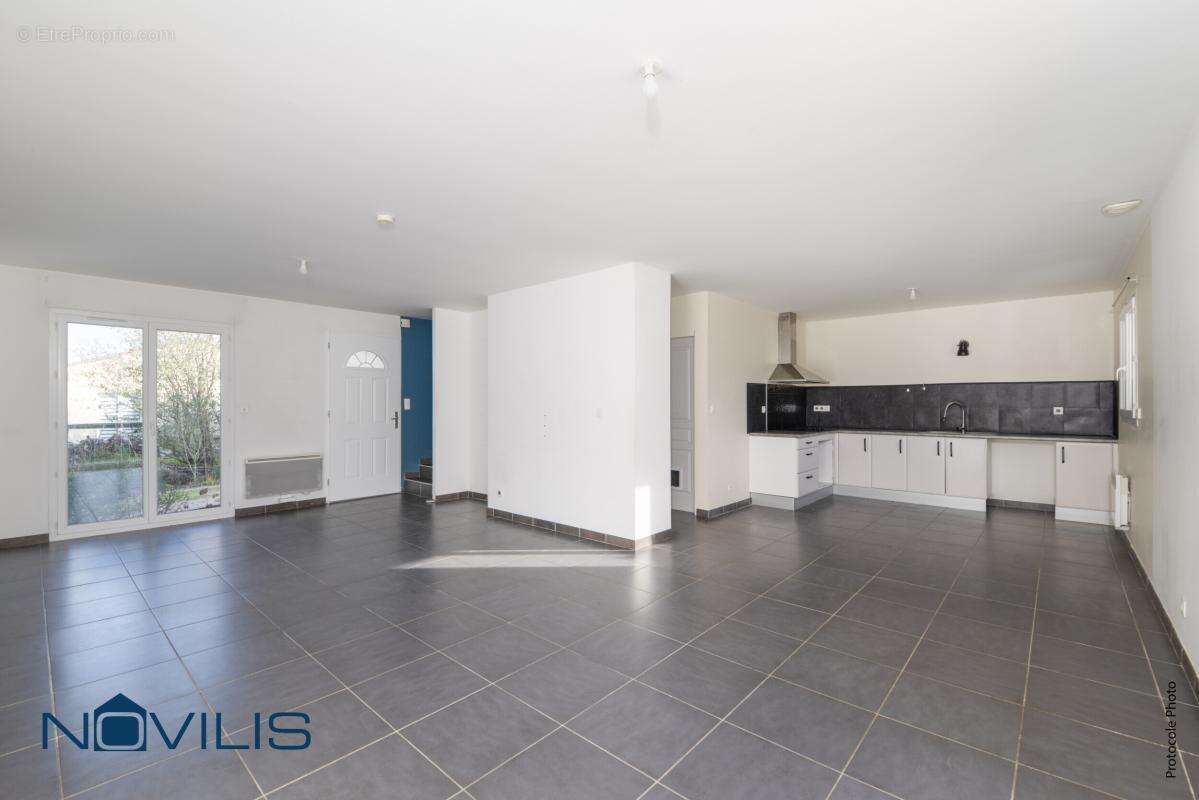 Maison 105 m² à Gagnac-Sur-Garonne  - photo 2