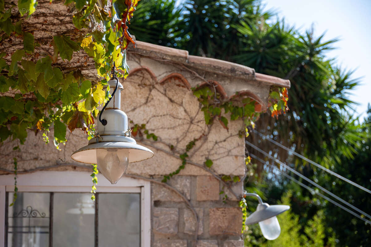 Maison à CARQUEIRANNE