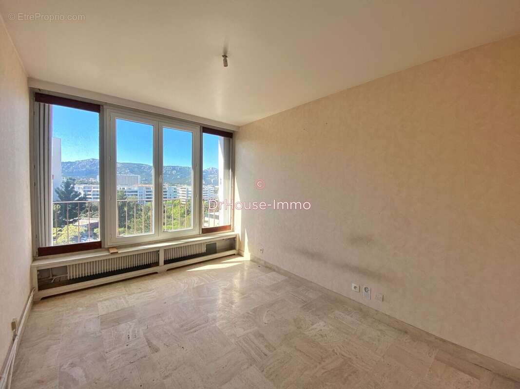 Appartement à MARSEILLE-9E