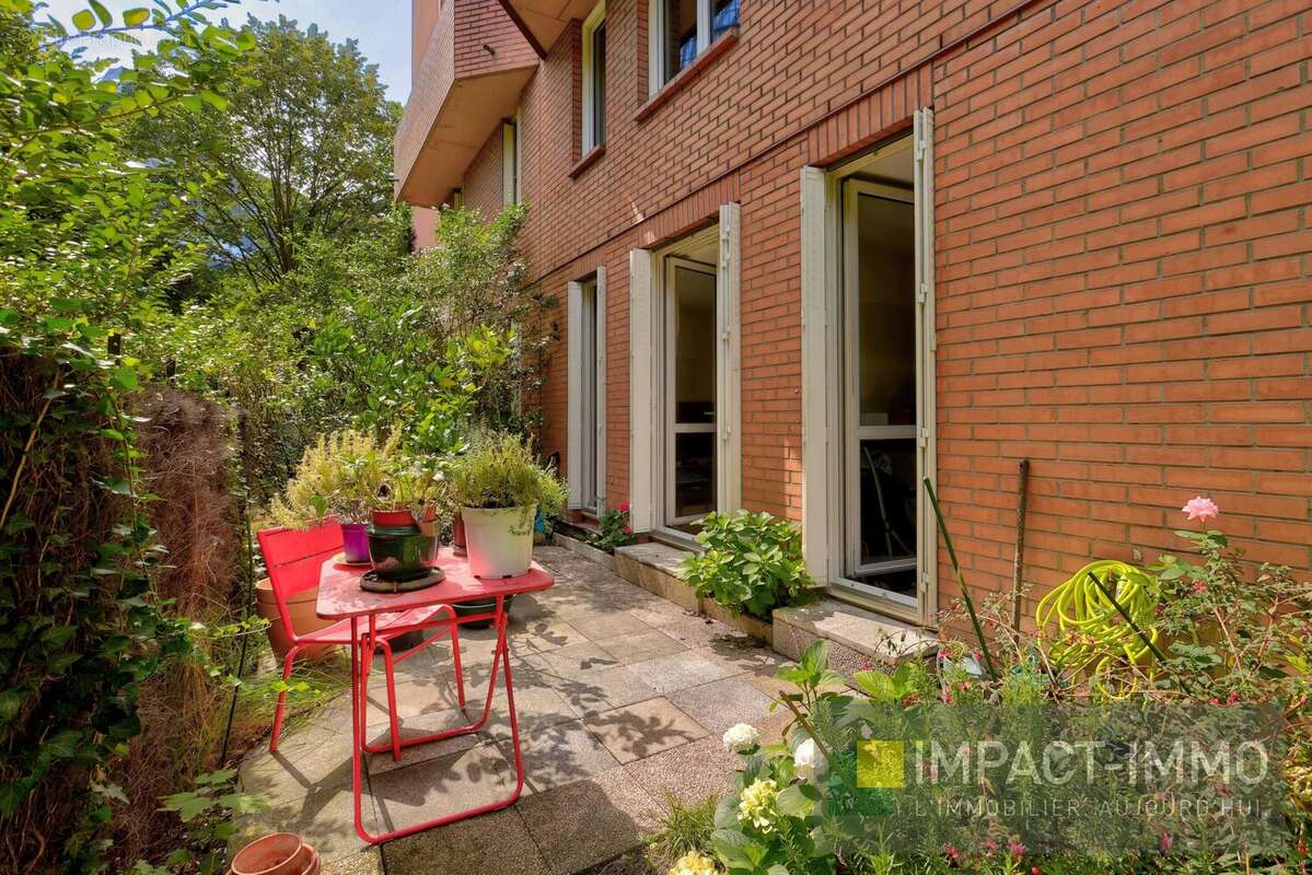 Puteaux – rez de jardin 3 pièces de 68 m² + jardin + terrasse + parking - photo 5