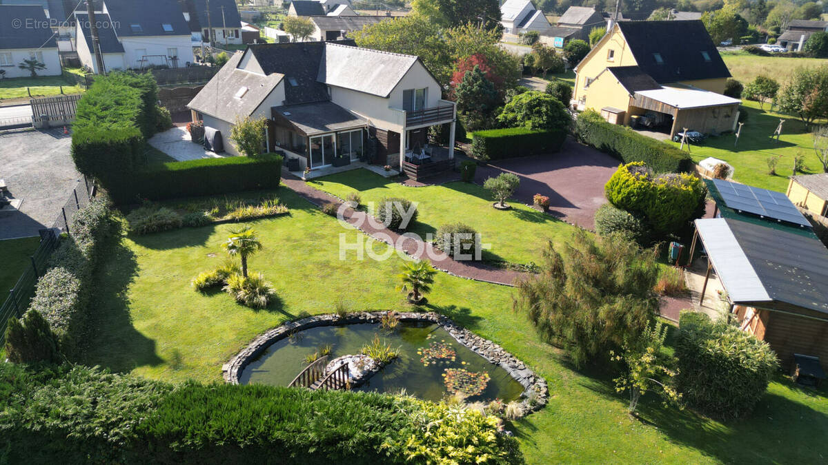 Maison à SAINT-PIERRE-DE-PLESGUEN