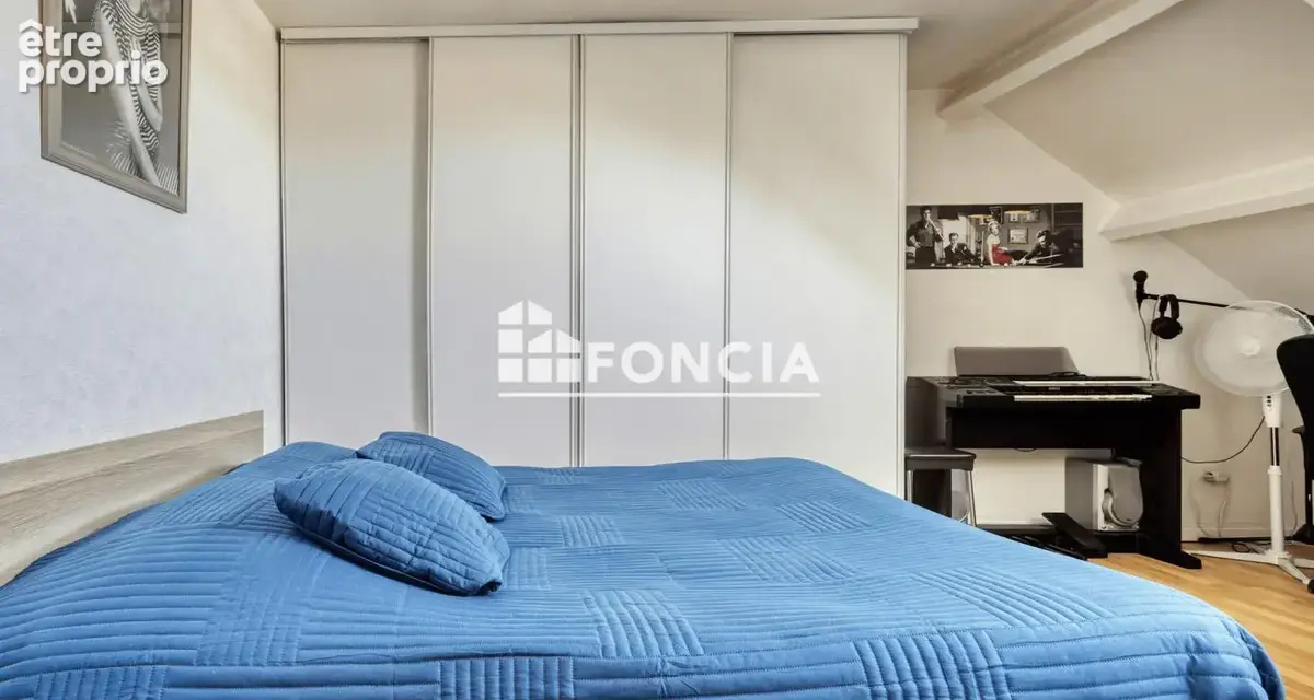 Duplex, dernier étage, parking, faibles charges, 5 min gare...pour un premier achat ou un investissement, cet appartement mérite - photo 6