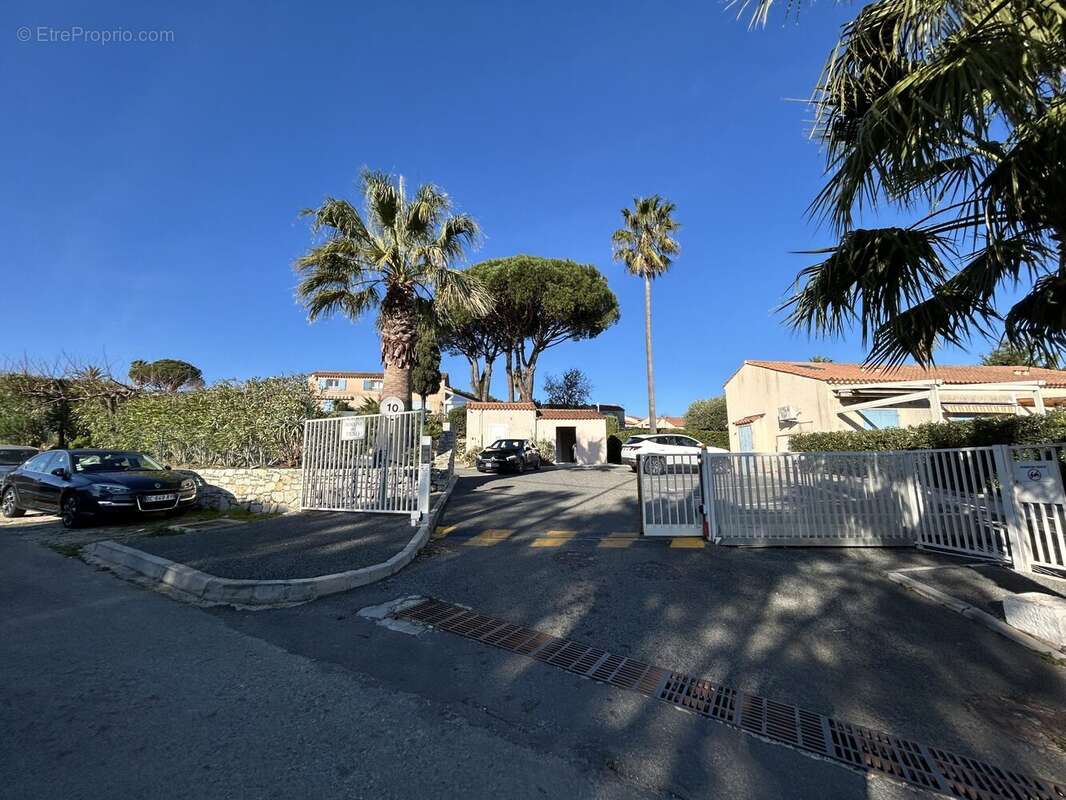 Appartement à COGOLIN