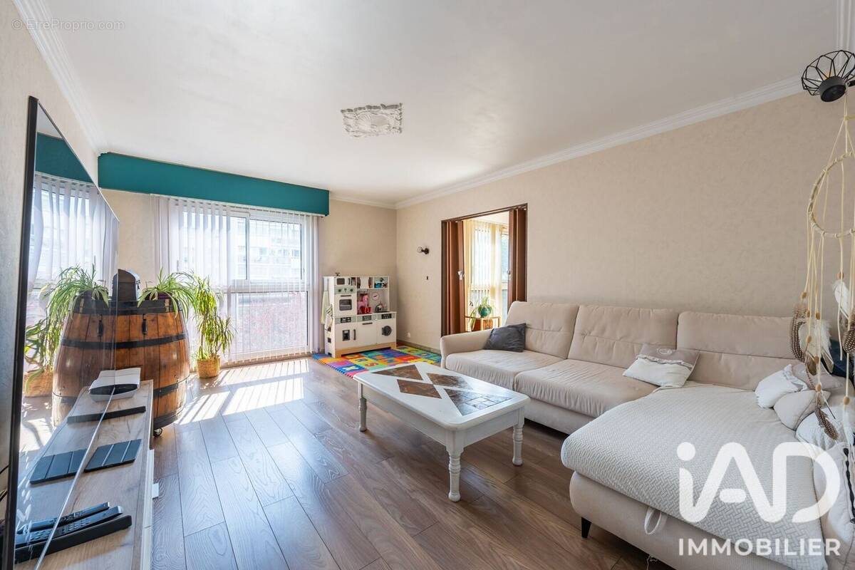 Photo 1 - Appartement à CHEVILLY-LARUE