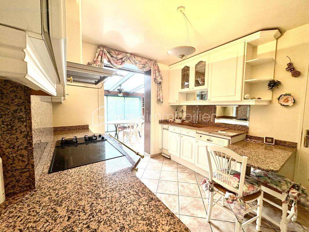 Maison à BALLAINVILLIERS