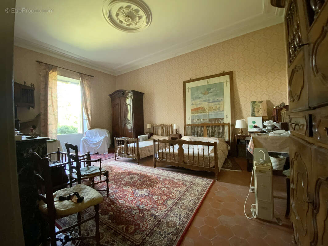 Appartement de 215 m2 dans un château avec parc. - photo 15