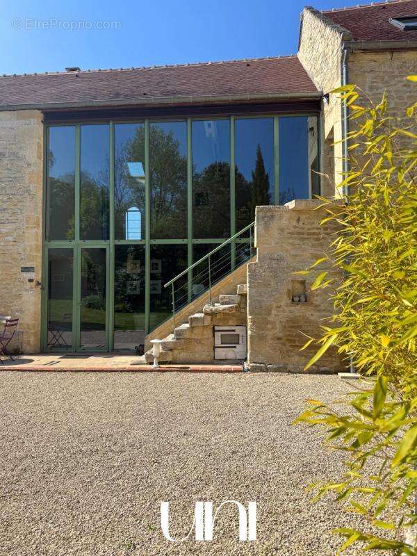 Maison à FONTAINE-HENRY