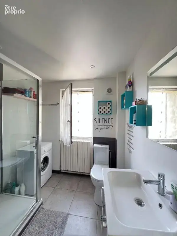 Corps de ferme avec grange et jardin clos -165 m² - Aubiat - Fort potentiel - photo 13