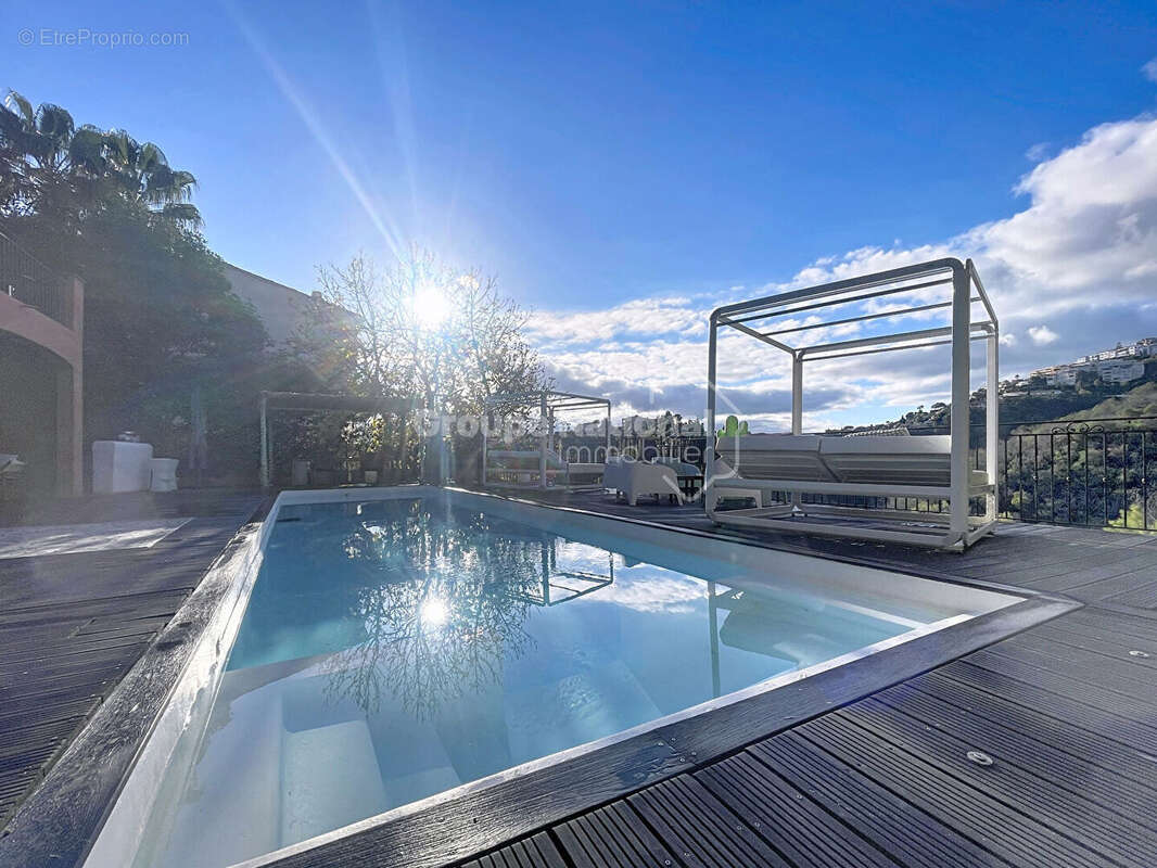 Maison à MANDELIEU-LA-NAPOULE