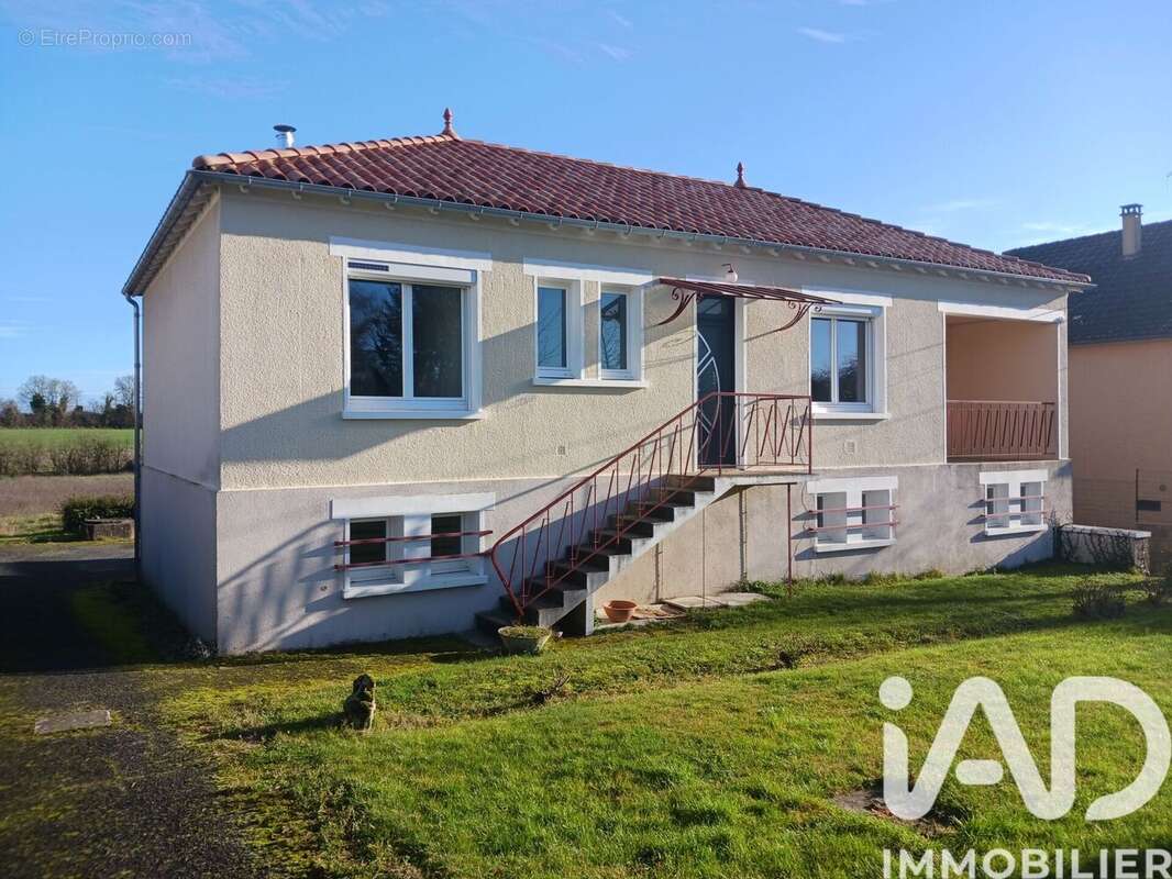 Photo 2 - Maison à USSON-DU-POITOU