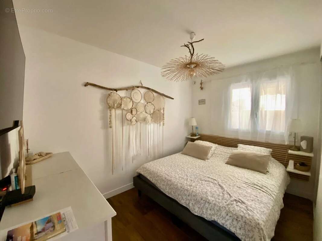 Appartement à SAINT-LAURENT-DU-VAR