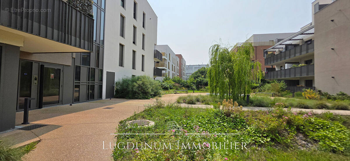 Photo Appartement à Bron au prix de 200 000€