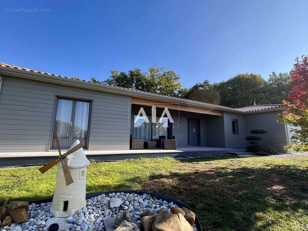 Maison à NANTEUIL-EN-VALLEE