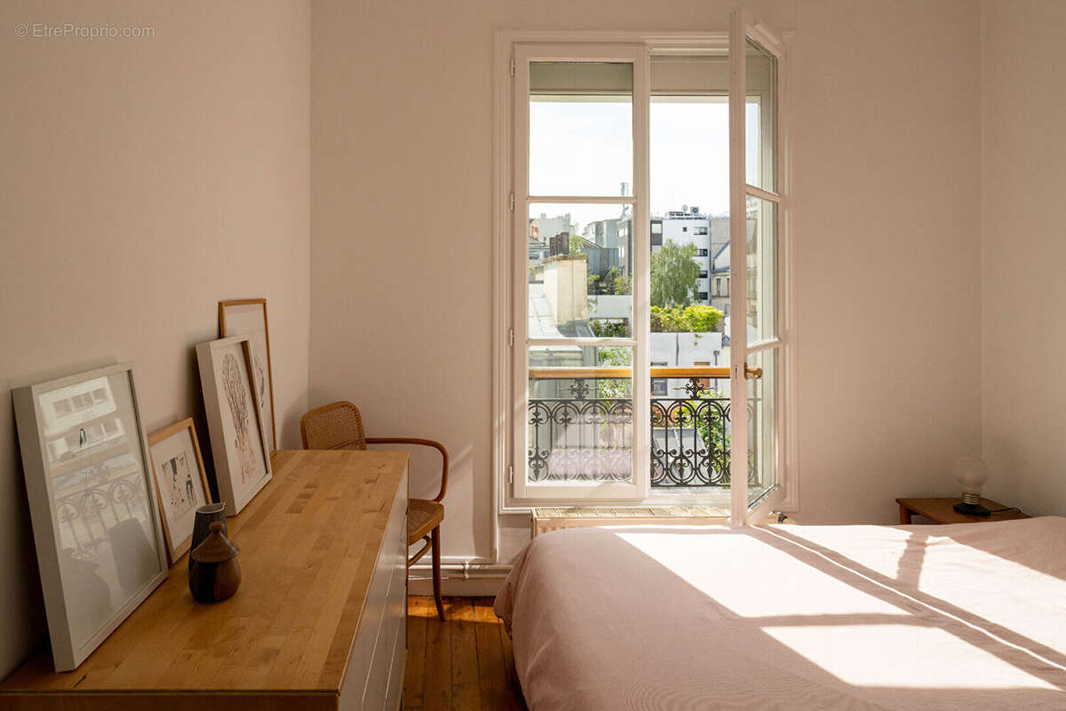 Paris 19ème - Appartement familial traversant - 4 pièces - 72m² - Balcon, étage élevé et charme de l'ancien - photo 13