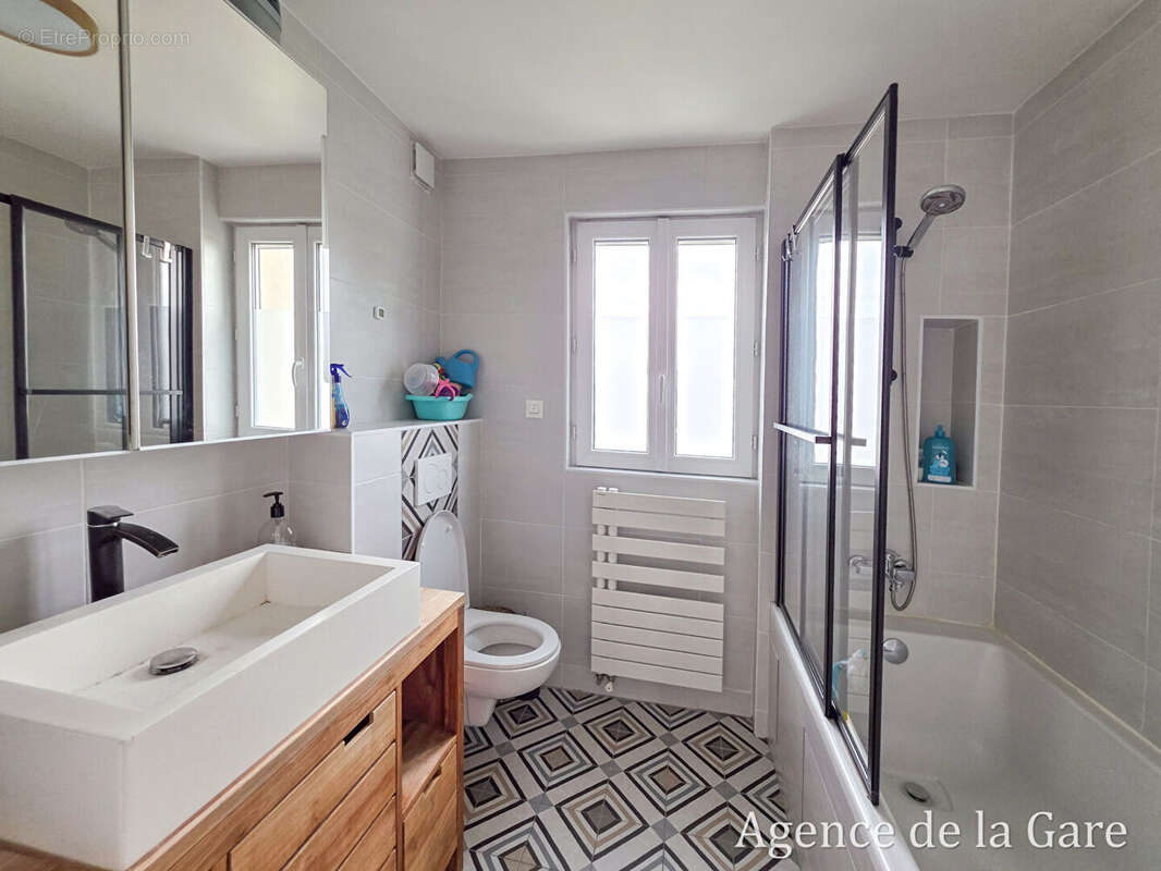 Maison à SARTROUVILLE