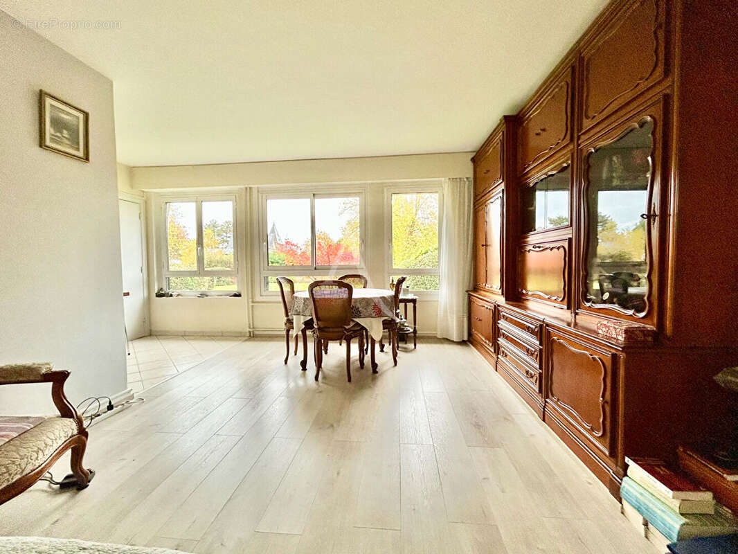 Appartement à GARCHES