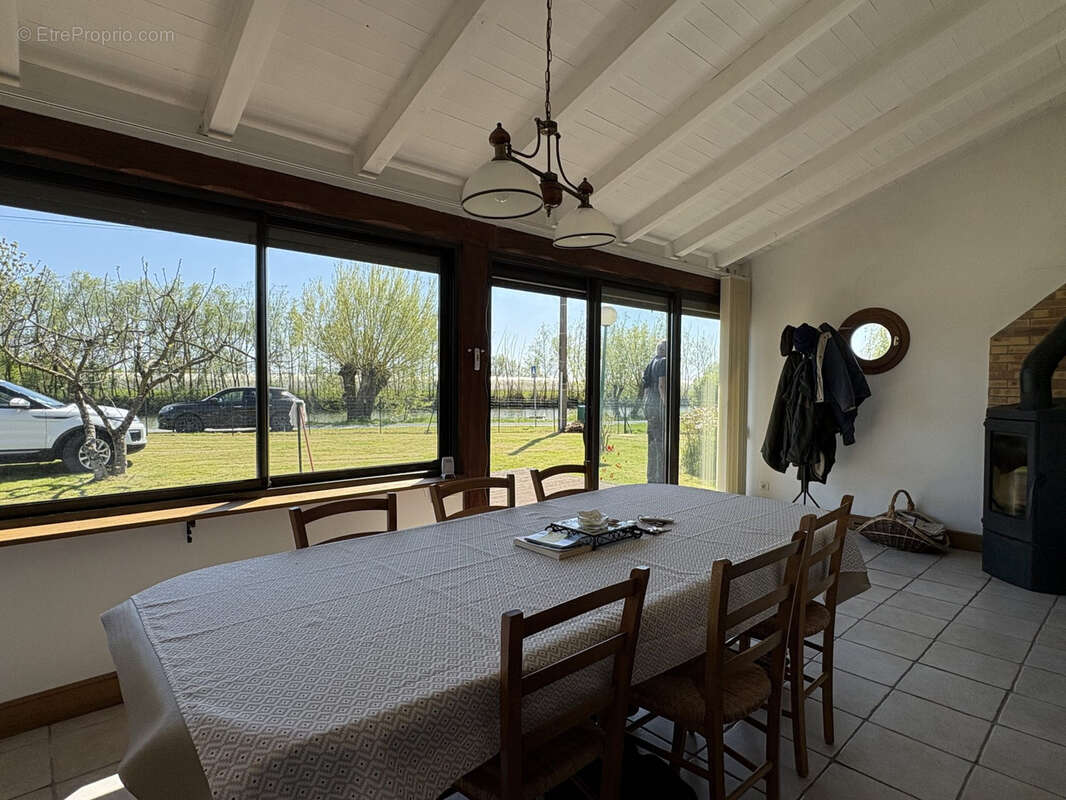 Maison à L'ILE-D'ELLE