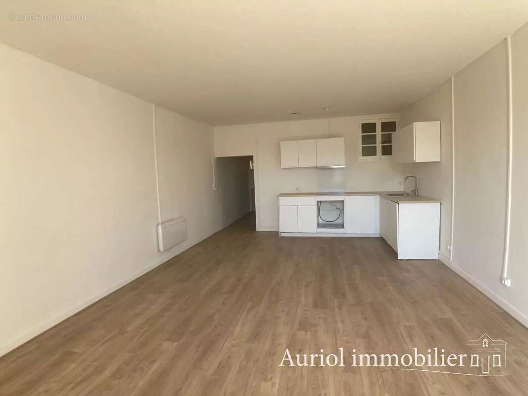 Appartement à SAINT-ZACHARIE