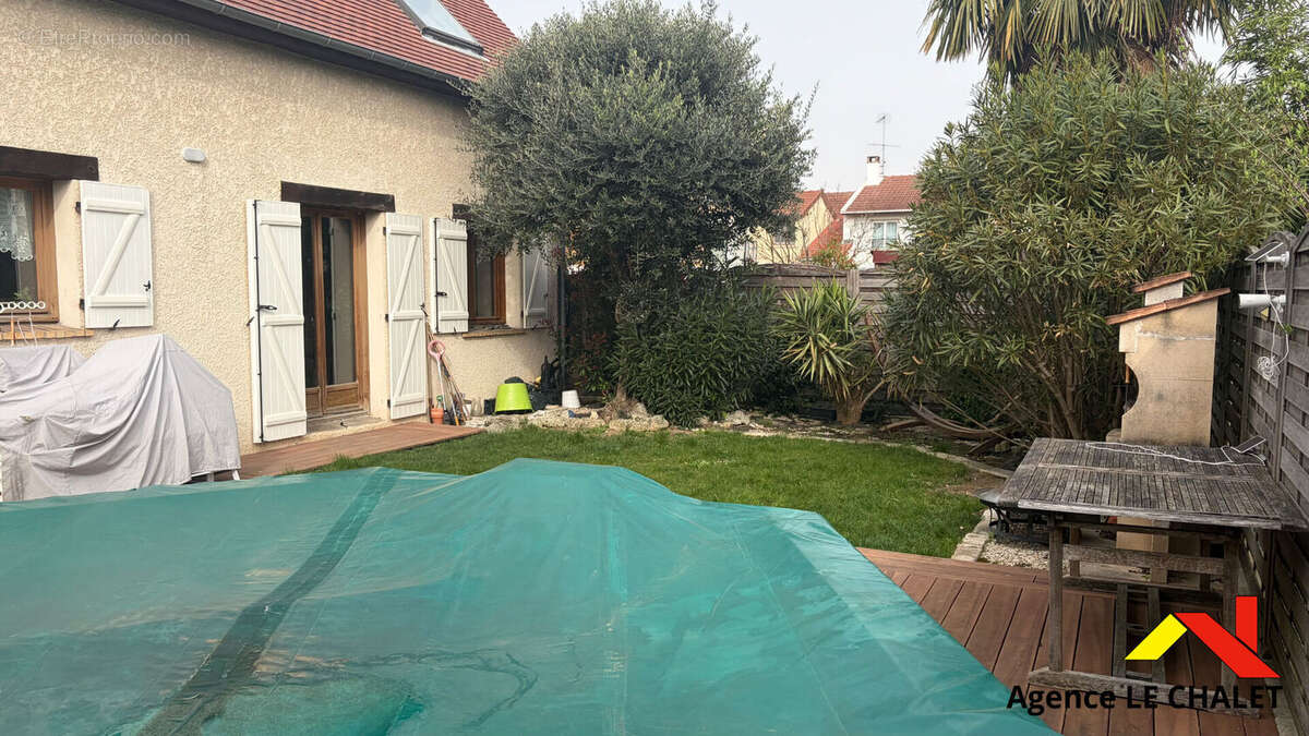 Maison à VILLENEUVE-LE-ROI