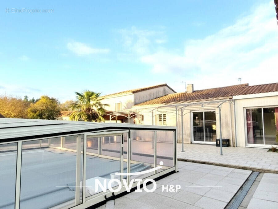 Maison à LA CHAPELLE-BATON