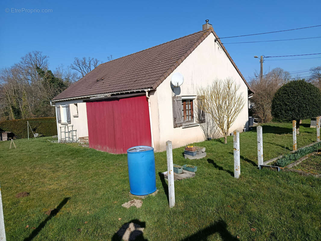 Maison à SAINT-GERMAIN-DU-CRIOULT