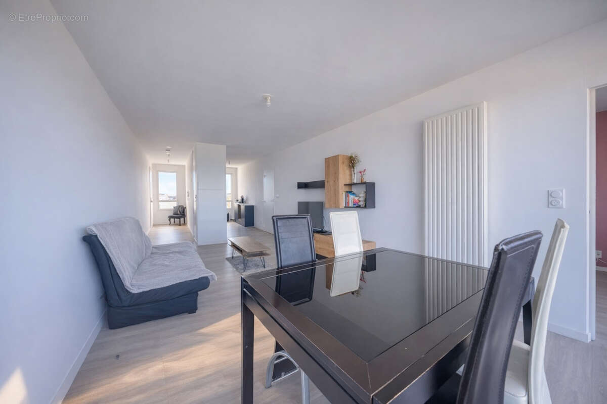 Appartement à SAINT-JACQUES-DE-LA-LANDE