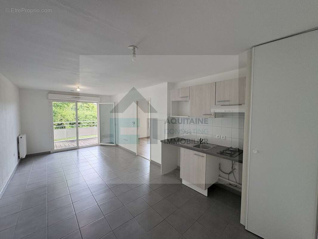Appartement à AMBES